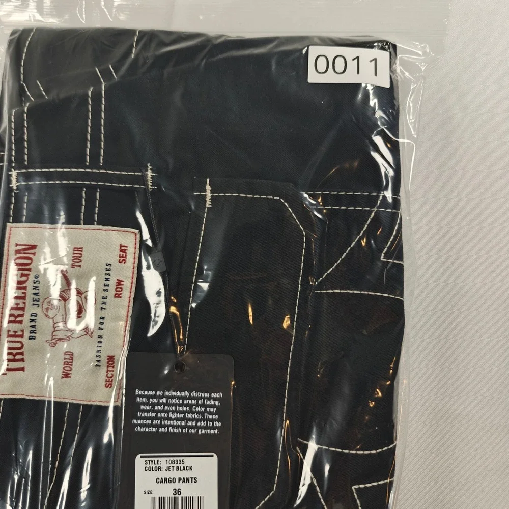 NWT Size 36 True Religion Mens Jet Black Contrast Stitch Cargo Pants 108335